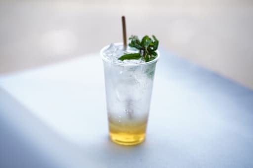 Tea w/ Herbs (Medium takeaway cup)